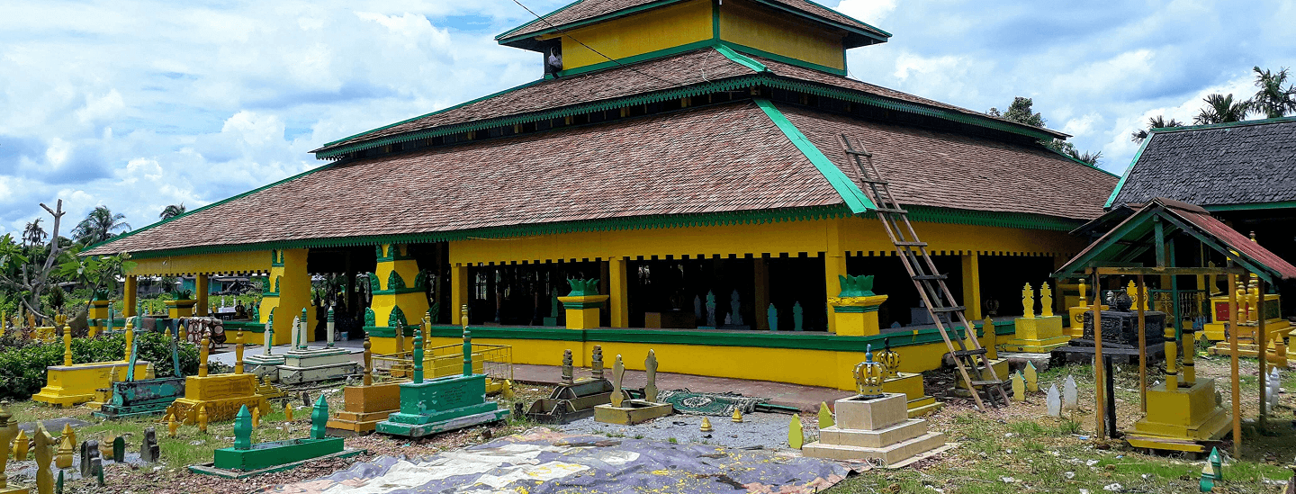 Makam Ziarah Batu Layang
